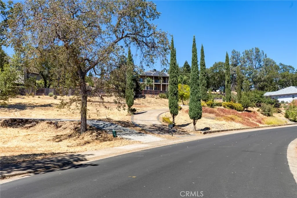 main property photo 11
