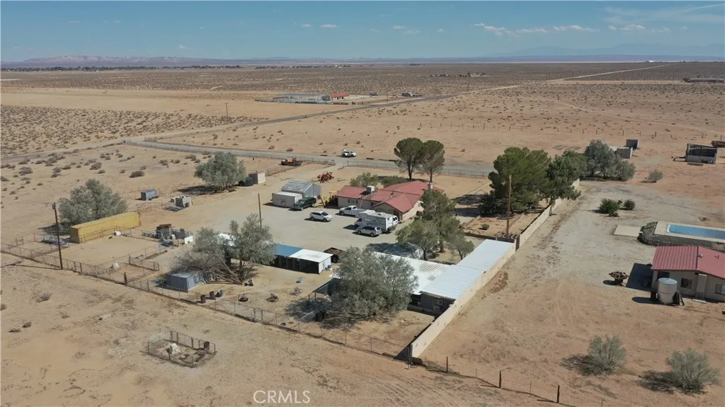 main property photo 13