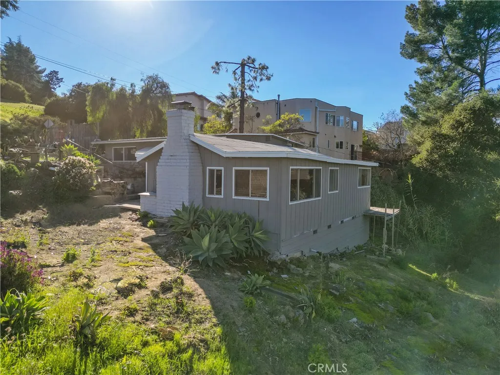 main property photo 10