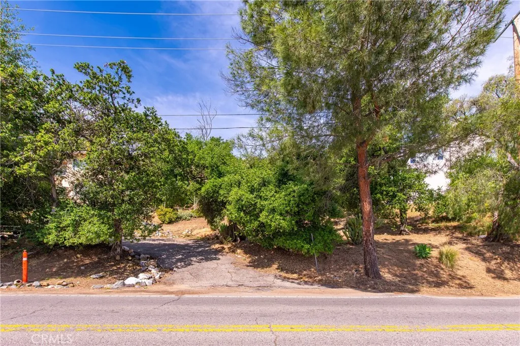 main property photo 11