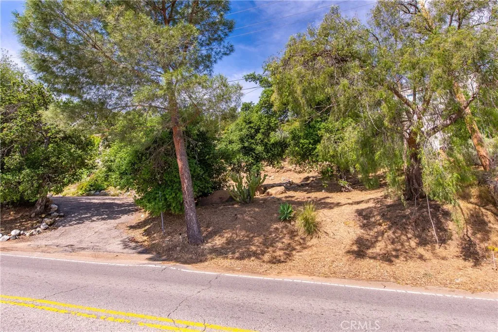 main property photo 12