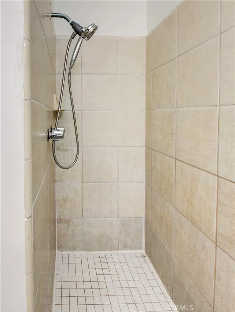 property viewer photo 14
