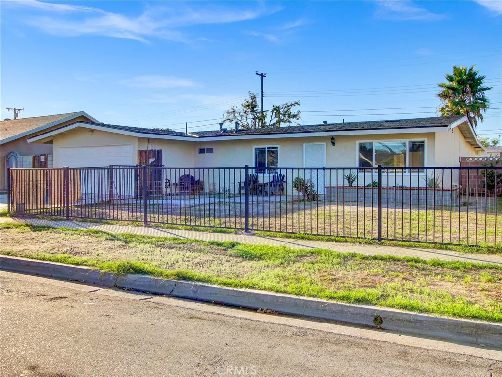 property viewer photo 3
