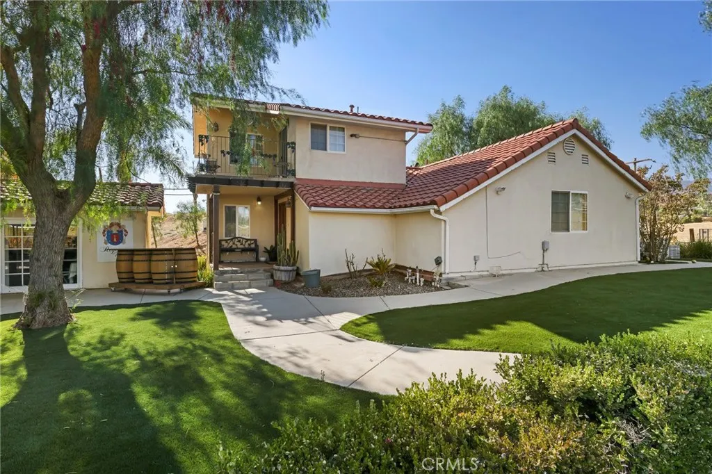main property photo 14