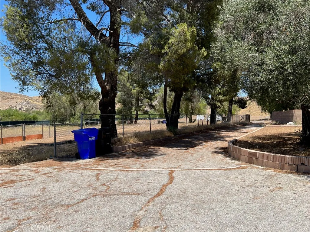 main property photo 9