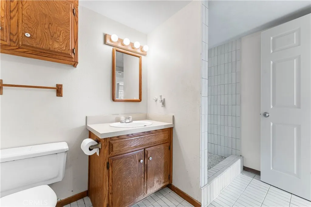 property viewer photo 35