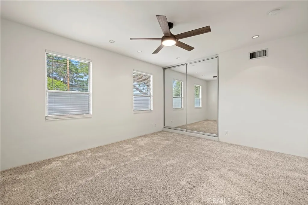 property viewer photo 38