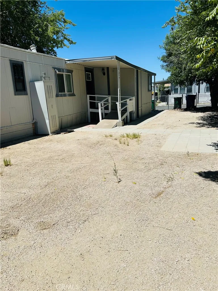 property viewer photo 18