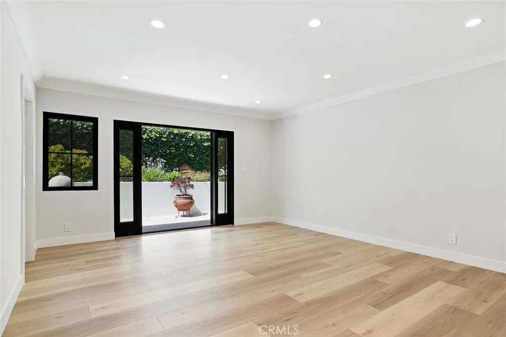 property viewer photo 21