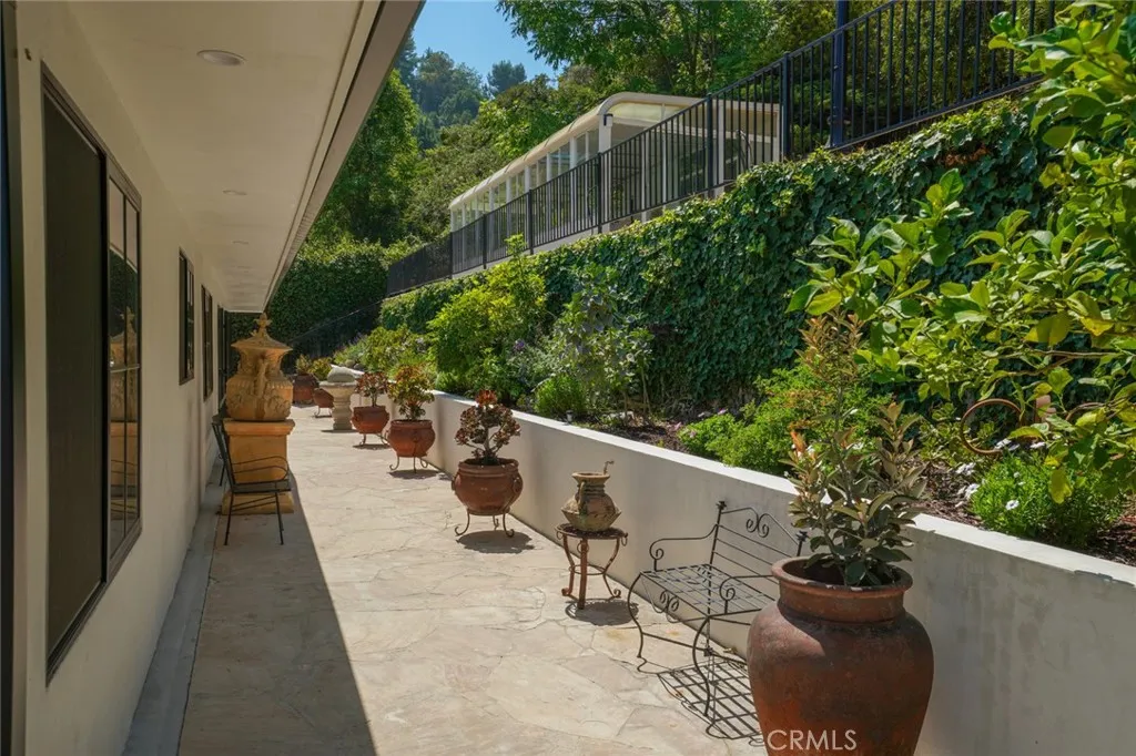 property viewer photo 40