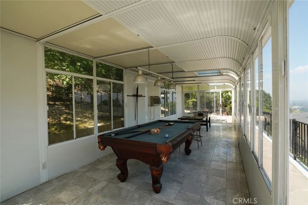 property viewer photo 42