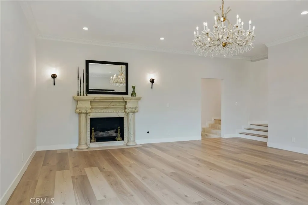 property viewer photo 5