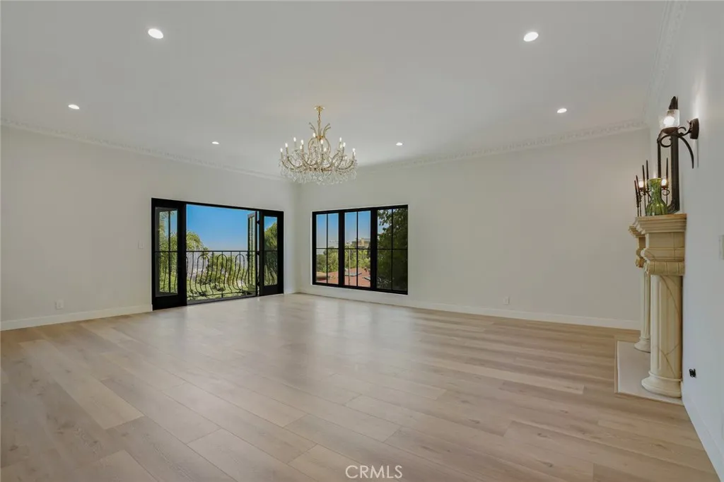 property viewer photo 6