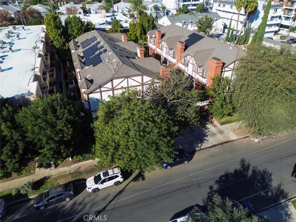 main property photo 40