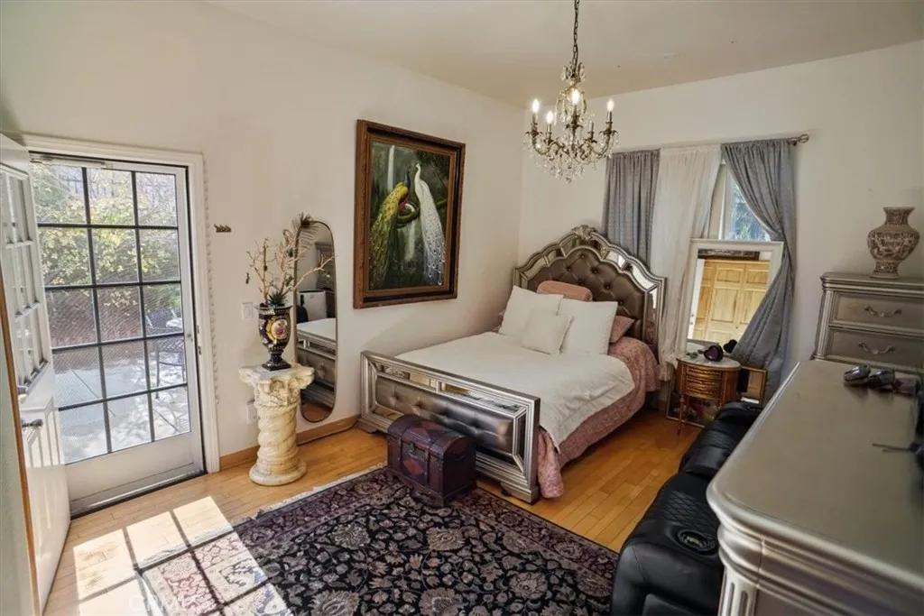 main property photo 18