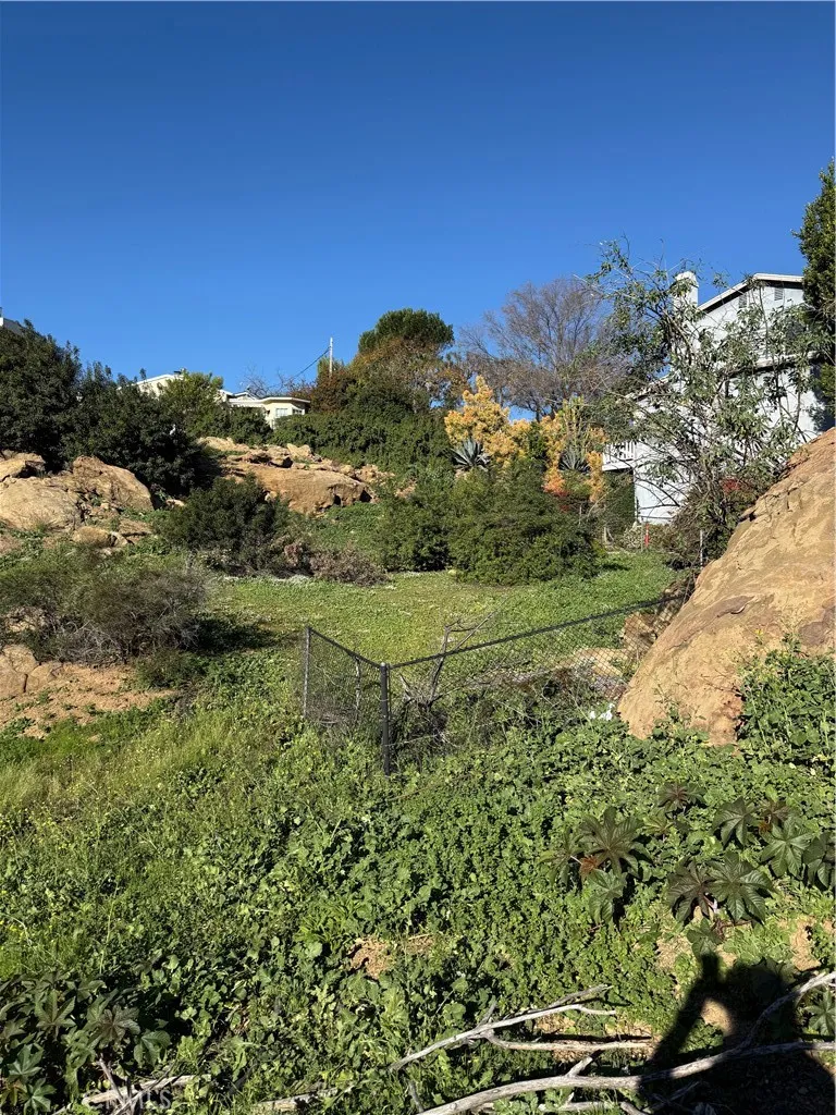 main property photo 14