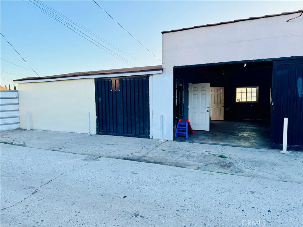 main property photo 74