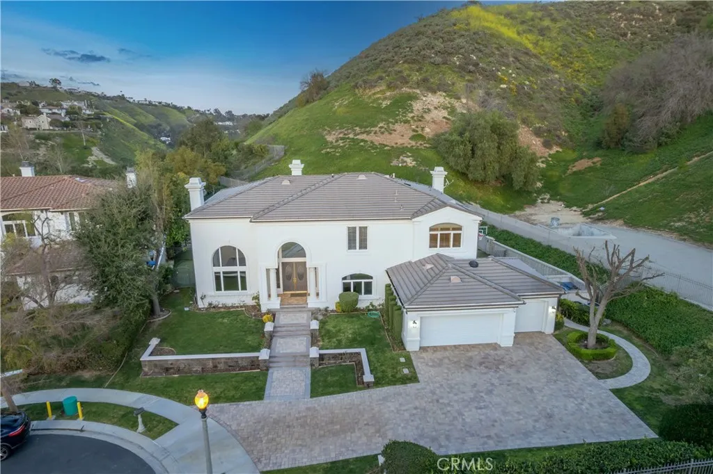 main property photo 24