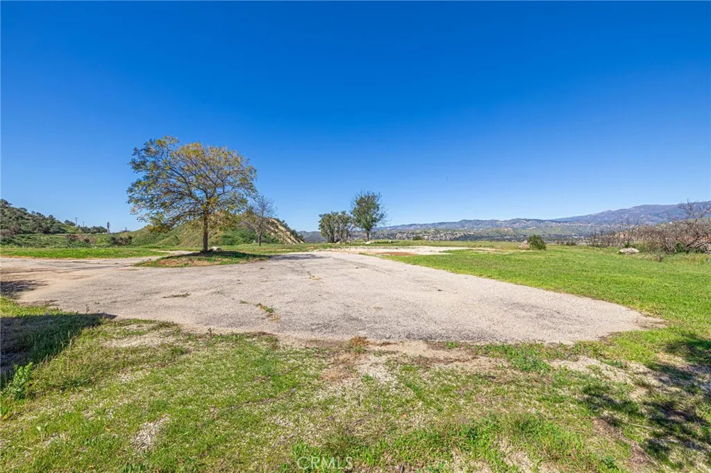 main property photo 25