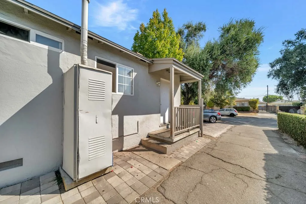 main property photo 12