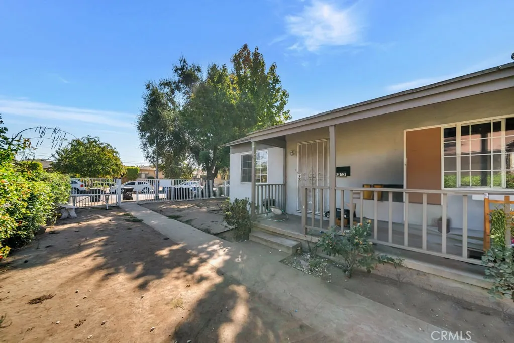 main property photo 9