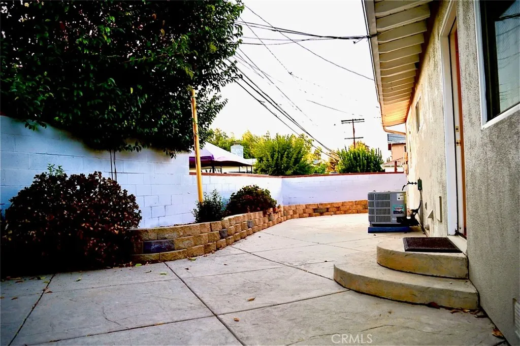 main property photo 31