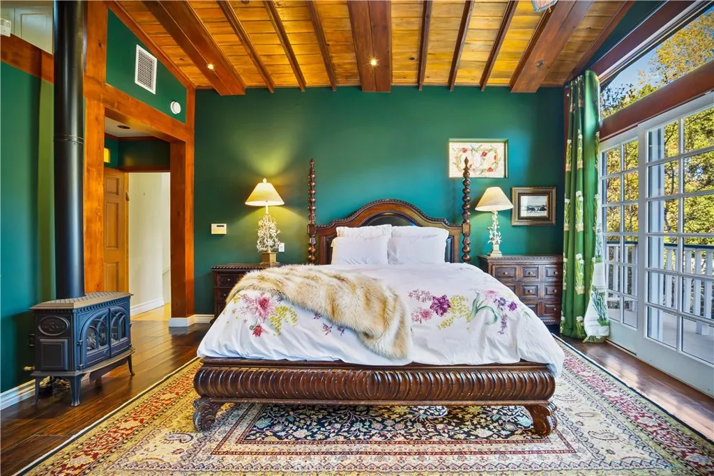 main property photo 18