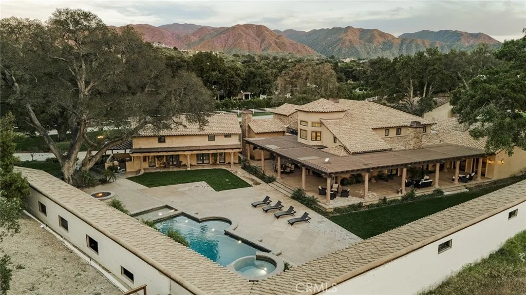 main property photo 40