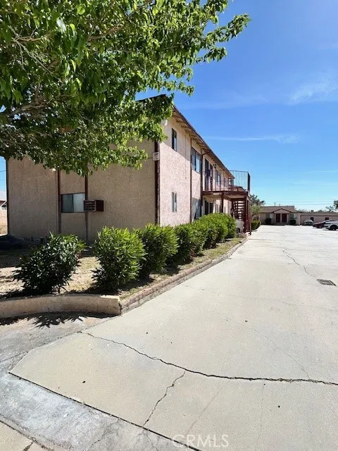 main property photo 5