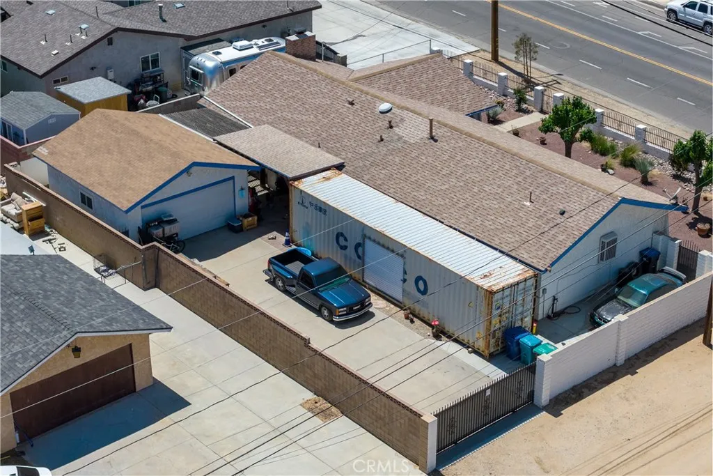 main property photo 16