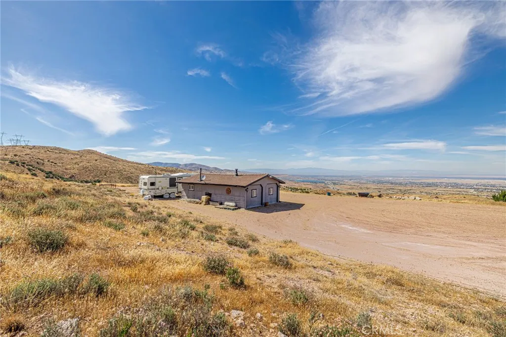main property photo 25
