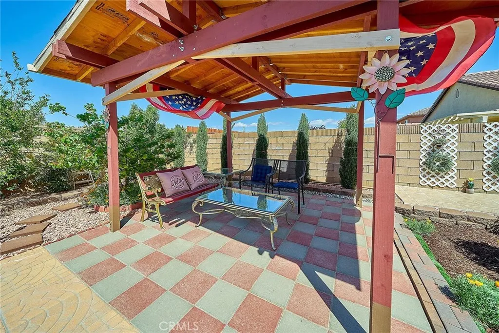 main property photo 18