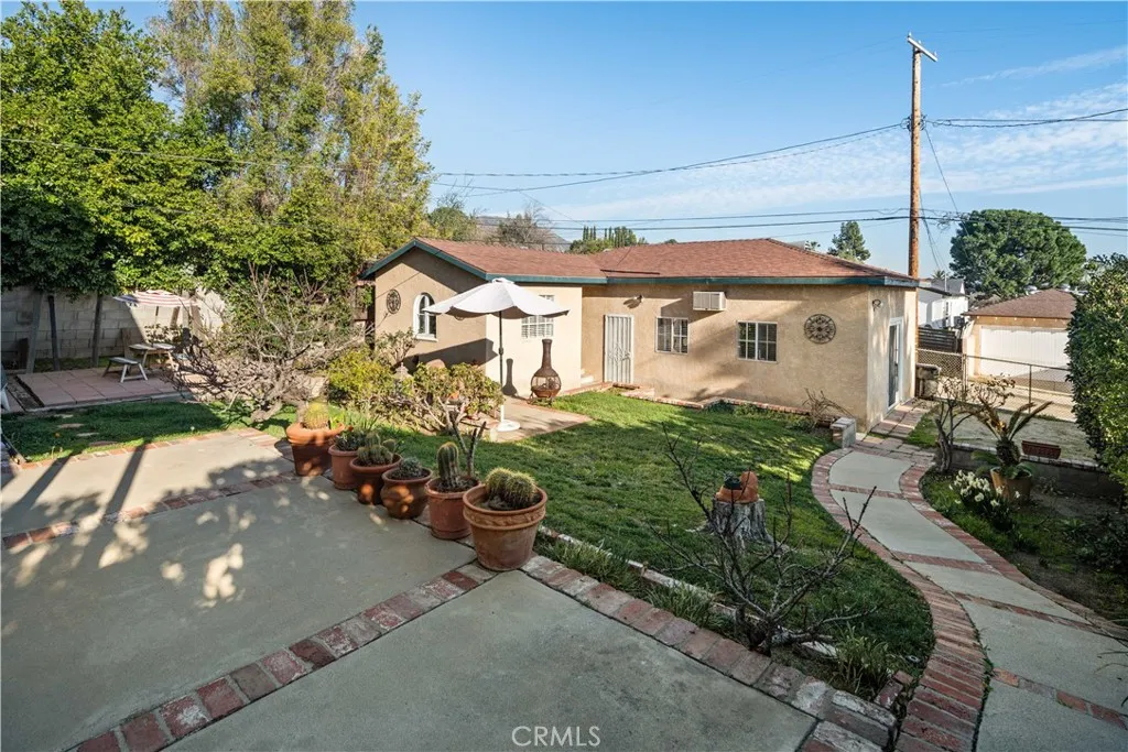 main property photo 17