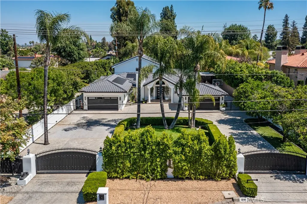 main property photo 74
