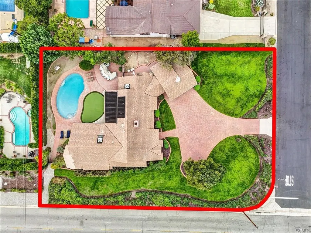 main property photo 23