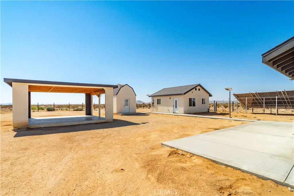 main property photo 18