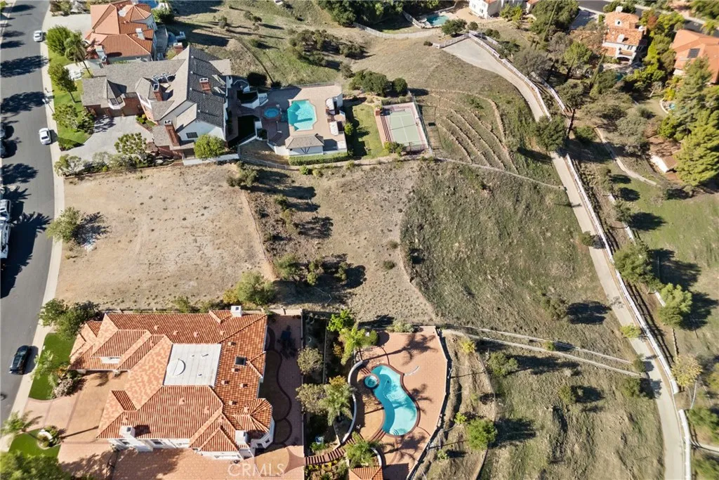 main property photo 12
