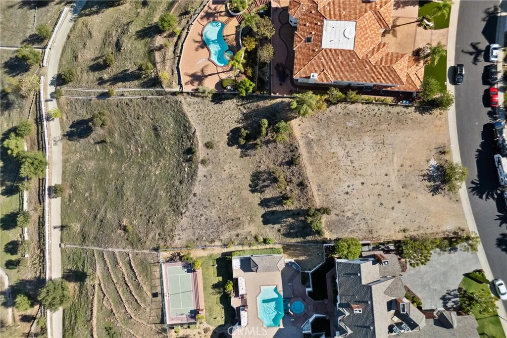 main property photo 18