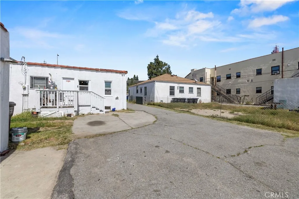 main property photo 12