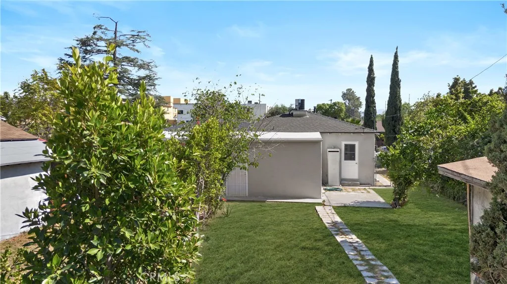 main property photo 19