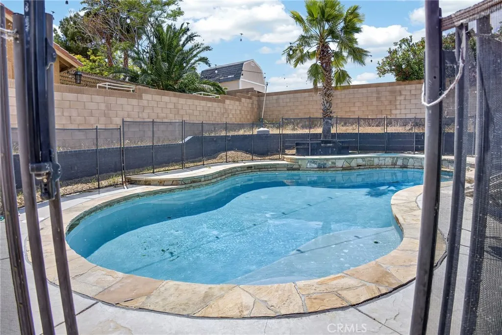 main property photo 39