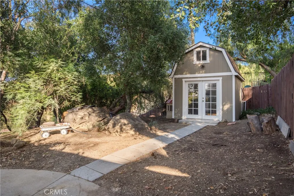 main property photo 32