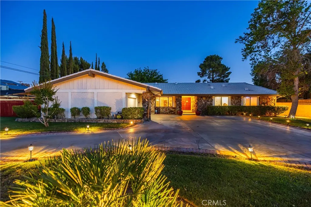 main property photo 6
