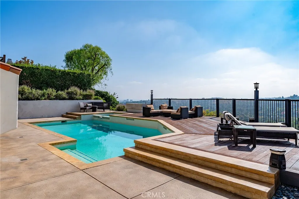 main property photo 45