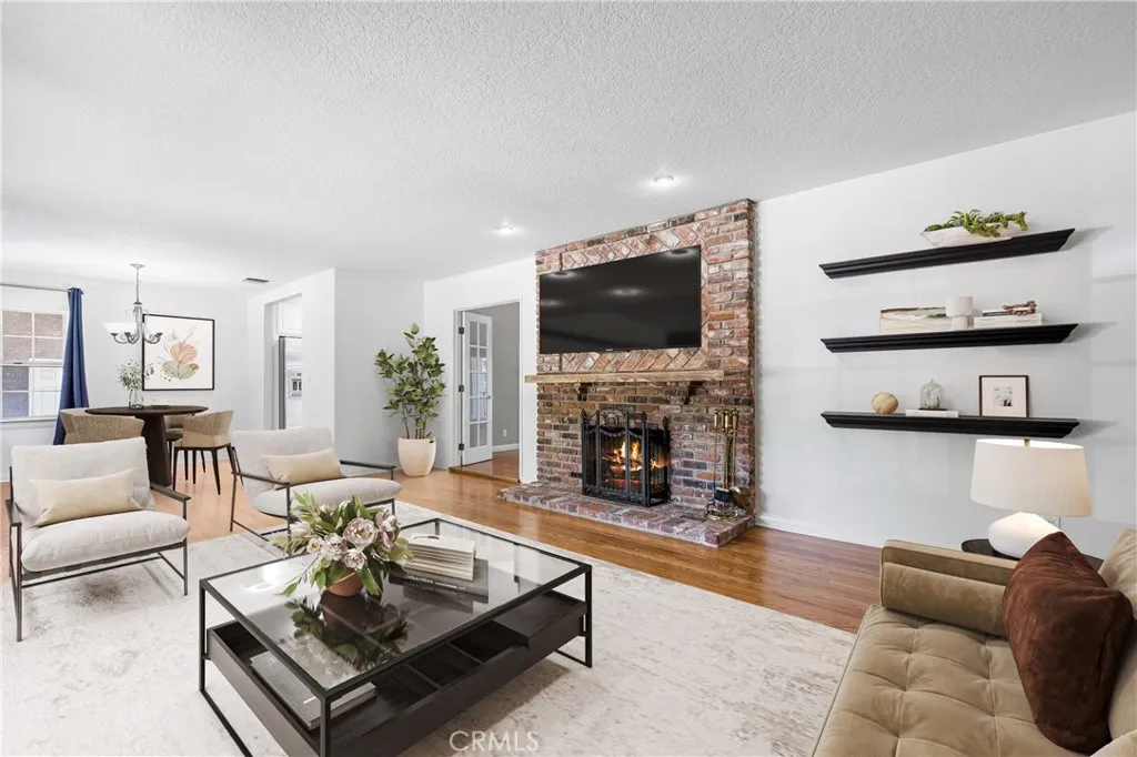 property viewer photo 4