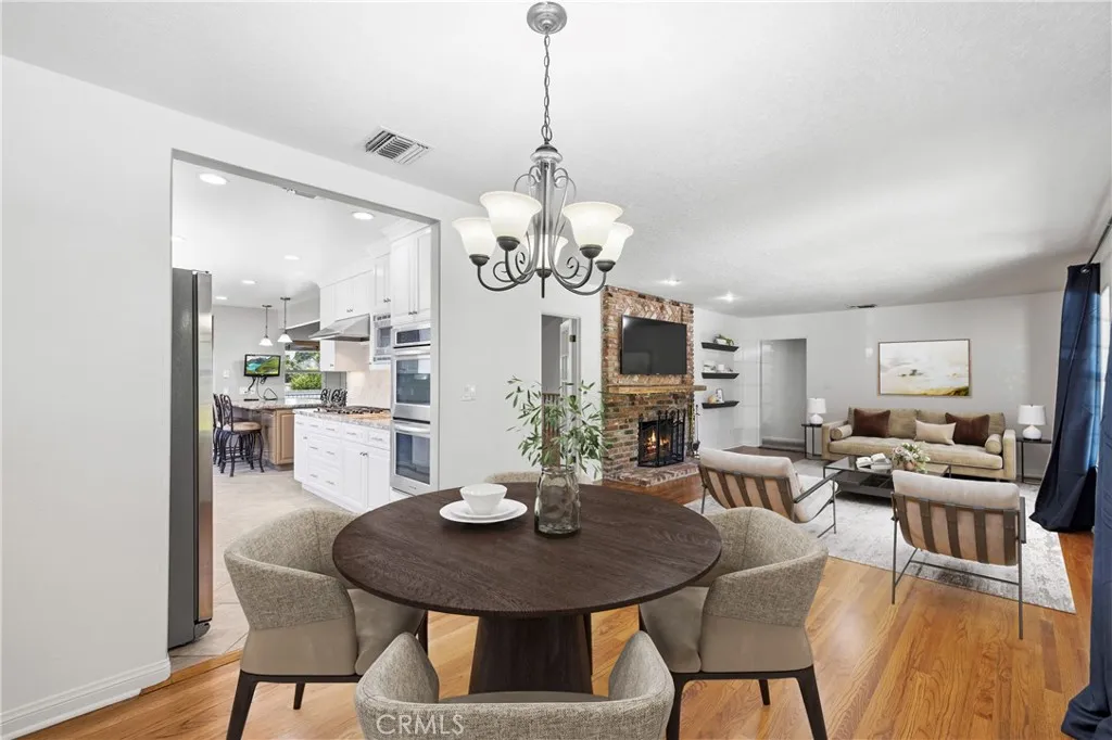 property viewer photo 5