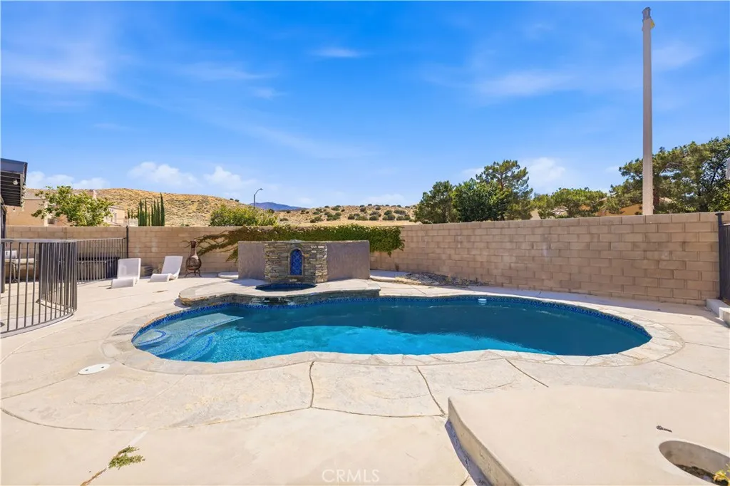 main property photo 32