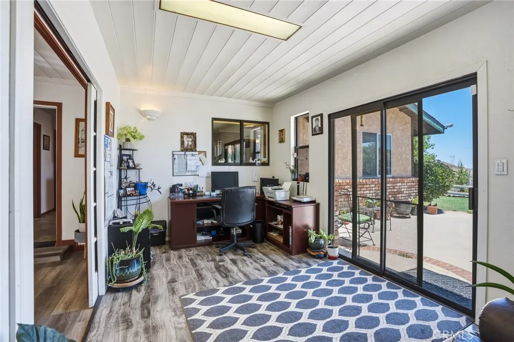 main property photo 45