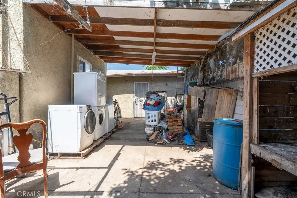main property photo 28