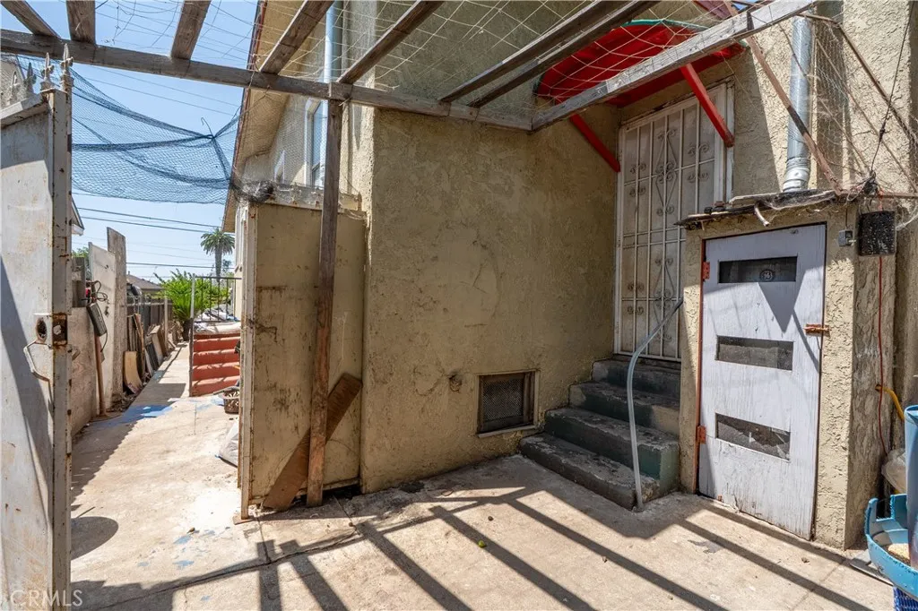 main property photo 30